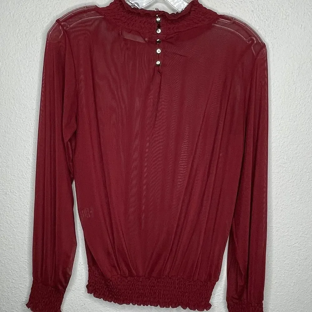 Modish Sheer‎ Blouse - Picture 3 of 8
